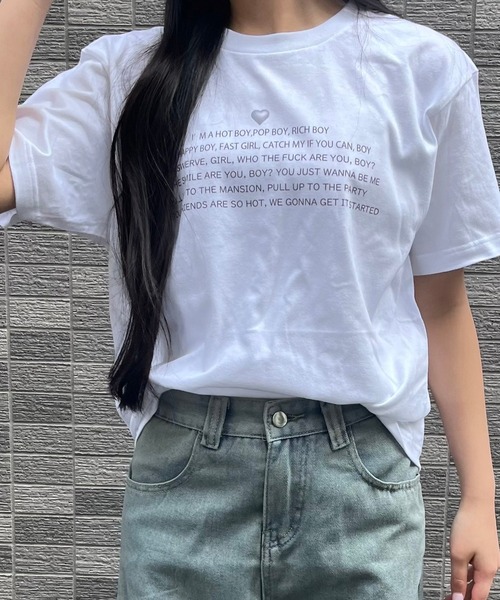 fiere(フィエール)の「英字プリントTシャツ(Tシャツ/カットソー・レディース・ホワイト・M/L)」の3枚目の写真