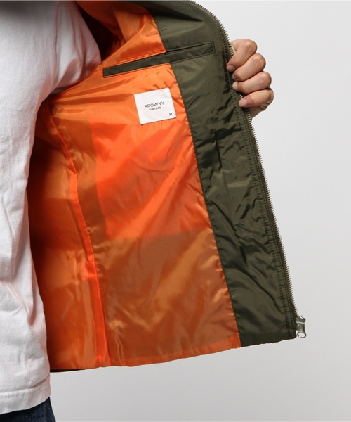 WEGO(ウィゴー)の「WEGO/ライトパテッドノーカラーMA-1(ノーカラージャケット・メンズ・カーキ/ホワイト/ブラック/その他1・LARGE/MEDIUM)」の14枚目の写真