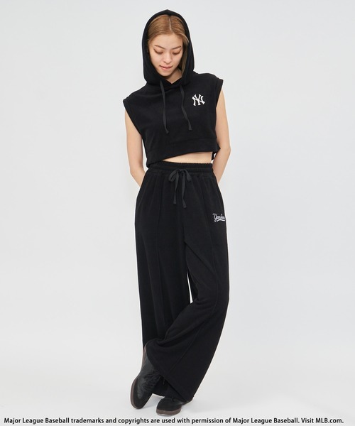BACK TO THE FIELD（バック トゥー ザ フィールド）の「【MLB】ロゴパイルフーディーセットアップ（ワンピース・レディース・ブラック/グレー/ホワイト・FREE）」の2枚目の写真