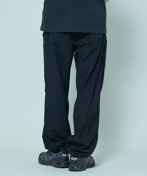 SHELTECH(シェルテック)の「SHELTECH × JOURNAL STANDARD / 別注 ナイロン イージーパンツ(その他パンツ・メンズ・ブラック/グレー・MEDIUM/X-LARGE/LARGE)」の8枚目の写真