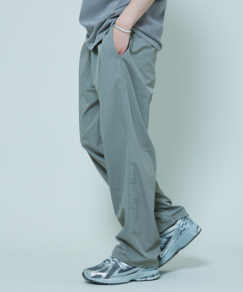 SHELTECH(シェルテック)の「SHELTECH × JOURNAL STANDARD / 別注 ナイロン イージーパンツ(その他パンツ・メンズ・ブラック/グレー・MEDIUM/X-LARGE/LARGE)」の19枚目の写真