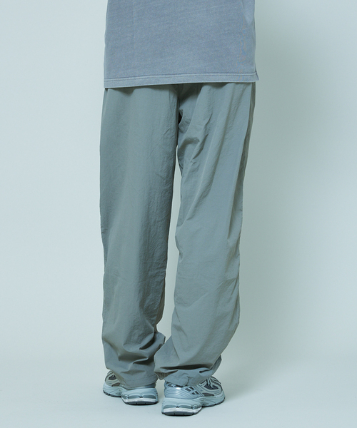 SHELTECH(シェルテック)の「SHELTECH × JOURNAL STANDARD / 別注 ナイロン イージーパンツ(その他パンツ・メンズ・ブラック/グレー・MEDIUM/X-LARGE/LARGE)」の20枚目の写真