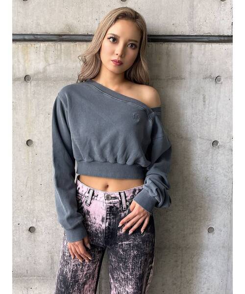 GYDA(ジェイダ)の「GYGYピグメントワンショルデザインショートスウェットトップス(スウェット・レディース・チャコールグレー/ピンク/アイボリー・FREE)」の15枚目の写真