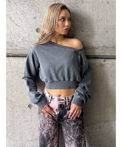 GYDA(ジェイダ)の「GYGYピグメントワンショルデザインショートスウェットトップス(スウェット・レディース・チャコールグレー/ピンク/アイボリー・FREE)」の16枚目の写真