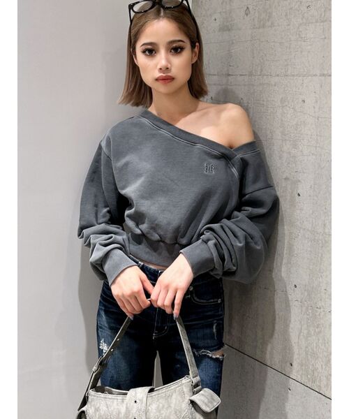 GYDA(ジェイダ)の「GYGYピグメントワンショルデザインショートスウェットトップス(スウェット・レディース・チャコールグレー/ピンク/アイボリー・FREE)」の22枚目の写真