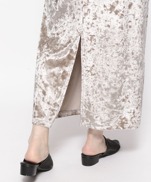 Andemiu（アンデミュウ）の「ベロアカットIラインスカート135800（スカート・レディース・ブラック/ベージュ/ブルー・FREE）」の16枚目の写真