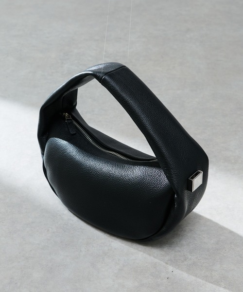 story.（ストーリー）の「【story.(ストーリー)】/ハーフムーンレザーバッグ（ハンドバッグ・レディース・ブラック/ホワイト・FREE）」の4枚目の写真