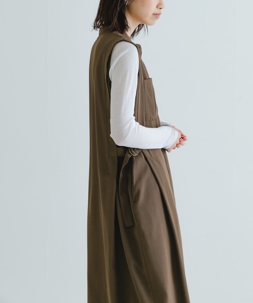URBAN RESEARCH（アーバンリサーチ）の「サイドベルトツイルジレワンピース（ワンピース・レディース・モカ/ブルー系その他・FREE）」の3枚目の写真