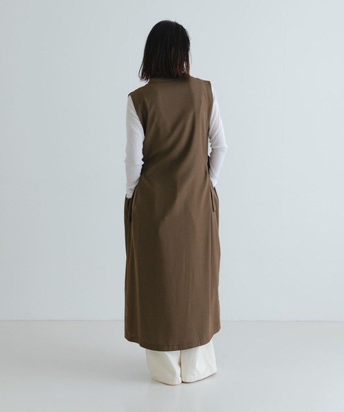 URBAN RESEARCH（アーバンリサーチ）の「サイドベルトツイルジレワンピース（ワンピース・レディース・モカ/ブルー系その他・FREE）」の22枚目の写真