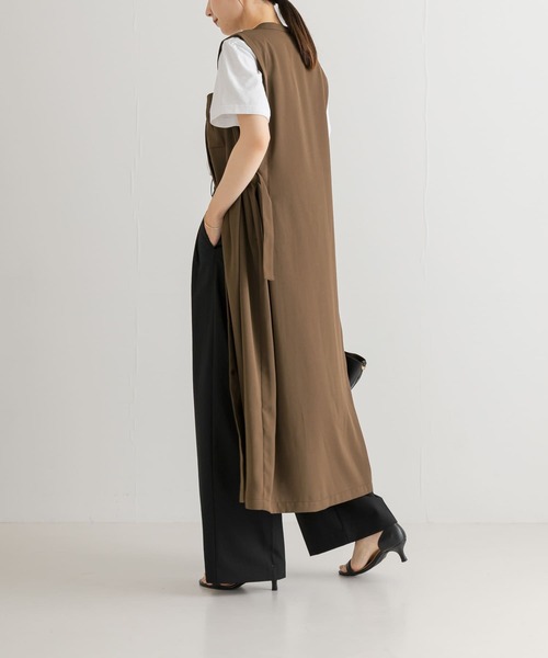 URBAN RESEARCH（アーバンリサーチ）の「サイドベルトツイルジレワンピース（ワンピース・レディース・モカ/ブルー系その他・FREE）」の16枚目の写真