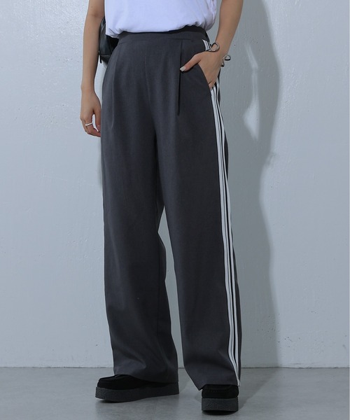 COLONY 2139（コロニートゥーワンスリーナイン）の「ドライストレッチイージーラインパンツ（その他パンツ・レディース・グレー/ブラック・FREE）」の2枚目の写真