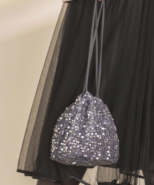 Gready Brilliant（グレディブリリアン）の「スパンコール巾着（ハンドバッグ・レディース・ブラック/グレー・FREE）」の2枚目の写真