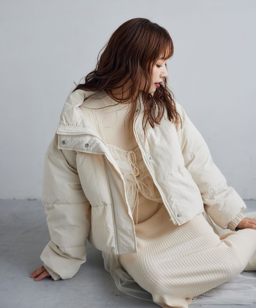 mysty woman(ミスティウーマン)の「中綿ショートブルゾン 126028(ブルゾン・レディース・ライトカーキ/アイボリー/ブラック・FREE)」の7枚目の写真
