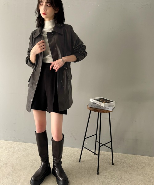 classicalelf(クラシカルエルフ)の「1点投入高級感。ヴィンテージ風フェイクレザーウエストドロストカバーオールブルゾンジャケット長袖(ブルゾン・レディース・ブラック/ブラウン・FREE)」の18枚目の写真