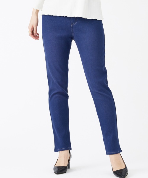BELLUNA PLUS（ベルーナ）の「裏ベロアストレッチデニムパンツ６８丈（デニムパンツ・レディース・ブラック/インディゴブルー/ブルー/ブラック系2・SMALL/MEDIUM/LARGE/X-LARGE）」の4枚目の写真