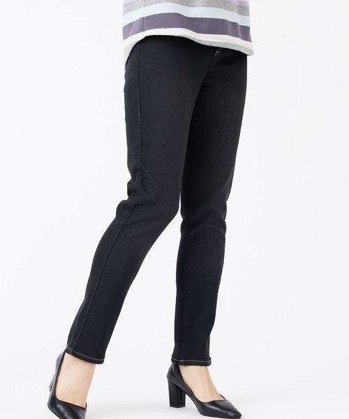 BELLUNA PLUS（ベルーナ）の「裏ベロアストレッチデニムパンツ６８丈（デニムパンツ・レディース・ブラック/インディゴブルー/ブルー/ブラック系2・SMALL/MEDIUM/LARGE/X-LARGE）」の11枚目の写真