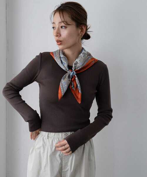 URBAN RESEARCH Sonny Label（アーバンリサーチサニーレーベル）の「『UR TECH』蓄熱ベーシックロングTシャツ（Tシャツ/カットソー・レディース・チャコールグレー/ブラウン/オフホワイト・FREE）」の16枚目の写真