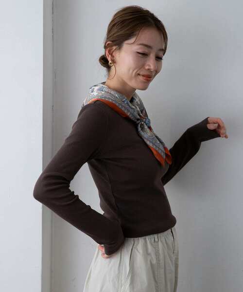 URBAN RESEARCH Sonny Label（アーバンリサーチサニーレーベル）の「『UR TECH』蓄熱ベーシックロングTシャツ（Tシャツ/カットソー・レディース・チャコールグレー/ブラウン/オフホワイト・FREE）」の17枚目の写真