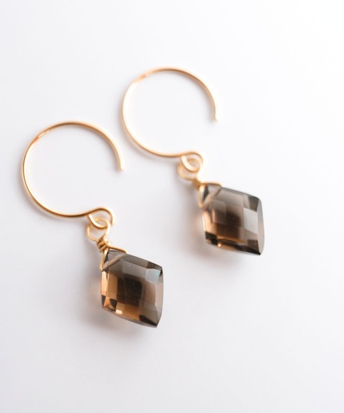CERCA(チェルカ)の「SARINOHANA/ダイヤカット天然石ピアス/14金ゴールドフィルド(ピアス(両耳用)・レディース・B/A/F/E/D/C/G/I/H・FREE)」の2枚目の写真