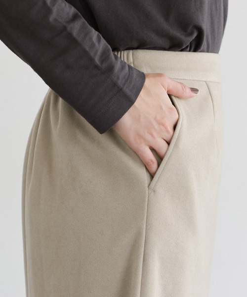 Pierrot（ピエロ）の「ミドル丈 柄が選べるカシミヤタッチIラインスカート（スカート・レディース・チェック/ブラック/グレイッシュベージュ・M/L）」の15枚目の写真