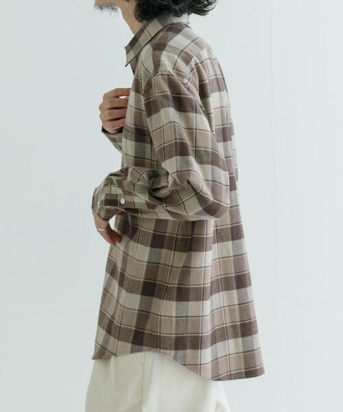 URBAN RESEARCH（アーバンリサーチ）の「『UR TECH』『蓄熱』起毛レギュラーシャツ（シャツ/ブラウス・メンズ・ベージュ/ネイビー/オフホワイト/ブルー系その他・SMALL/MEDIUM/LARGE）」の5枚目の写真