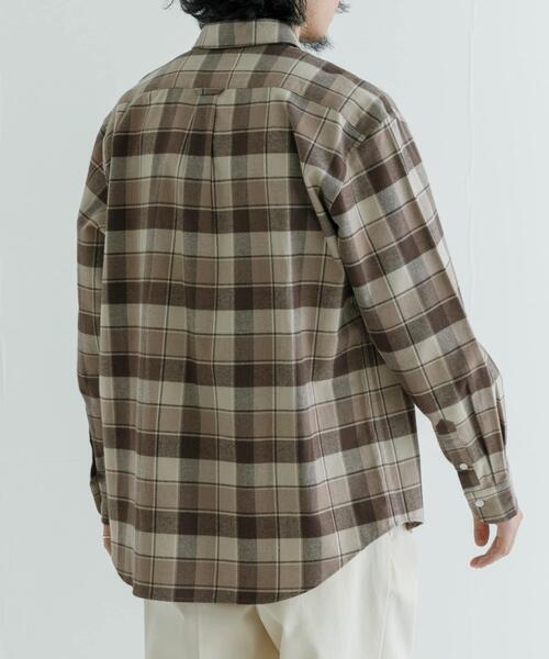 URBAN RESEARCH（アーバンリサーチ）の「『UR TECH』『蓄熱』起毛レギュラーシャツ（シャツ/ブラウス・メンズ・ベージュ/ネイビー/オフホワイト/ブルー系その他・SMALL/MEDIUM/LARGE）」の6枚目の写真