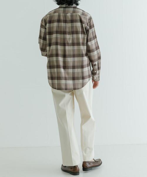 URBAN RESEARCH（アーバンリサーチ）の「『UR TECH』『蓄熱』起毛レギュラーシャツ（シャツ/ブラウス・メンズ・ベージュ/ネイビー/オフホワイト/ブルー系その他・SMALL/MEDIUM/LARGE）」の17枚目の写真