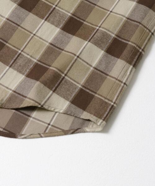 URBAN RESEARCH（アーバンリサーチ）の「『UR TECH』『蓄熱』起毛レギュラーシャツ（シャツ/ブラウス・メンズ・ベージュ/ネイビー/オフホワイト/ブルー系その他・SMALL/MEDIUM/LARGE）」の16枚目の写真