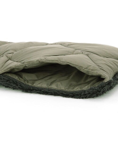 FREAK'S STORE(フリークスストア)の「TAION/タイオン 限定展開 CITY RV DOWN SCARF / シティ リバーシブル ダウンマフラー / TAION-R201CI(マフラー・メンズ・ブラック/オリーブ・フリ-)」の4枚目の写真