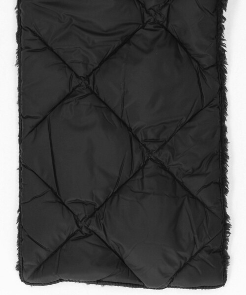 FREAK'S STORE(フリークスストア)の「TAION/タイオン 限定展開 CITY RV DOWN SCARF / シティ リバーシブル ダウンマフラー / TAION-R201CI(マフラー・メンズ・ブラック/オリーブ・フリ-)」の10枚目の写真