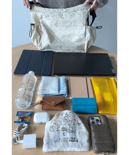 ナイロンスクエアショルダー（ショルダーバッグ）｜Auntie Rosa