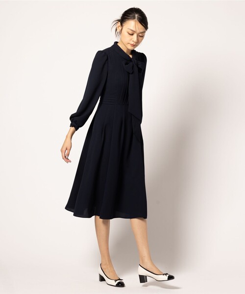 TOCCA(トッカ)の「RIBBON BALLET RAINPUMPS バレエ レインパンプス(パンプス・レディース・ベージュ系/アイボリー系/ブラック系・35/39/38/37/36)」の4枚目の写真