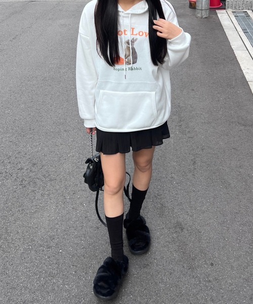 merrylatte(メリーラテ)の「キャロットデザインパーカー(パーカー・レディース・ホワイト・MEDIUM/LARGE)」の3枚目の写真
