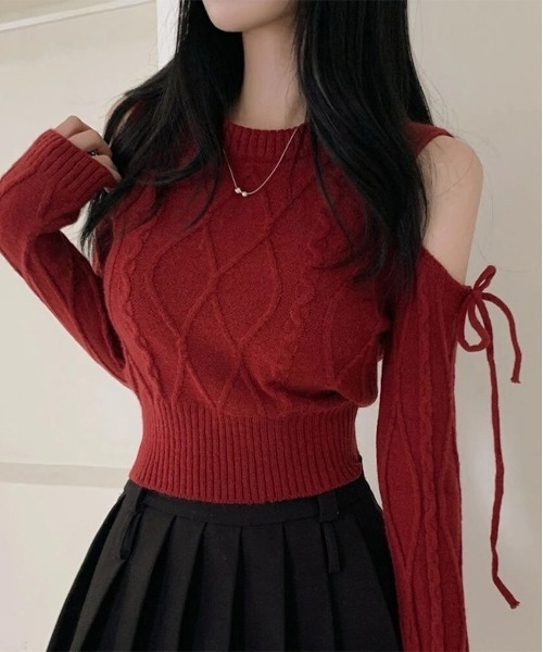 gossip！ロサンゼルス（ゴシップロサンゼルス）の「Y2K 肩見せ  リボンカットジャガードニット（ニット/セーター・レディース・ブラック/ワイン/オフホワイト・FREE）」の3枚目の写真