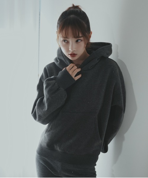 【美品】Lallana⭐︎ラメフーディーブラック⭐︎パーカー Lallana（ララーナ）の「ラメフーディー（パーカー）」 - WEAR