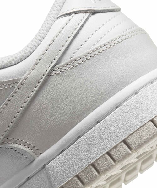 NIKE(ナイキ)の「ナイキ ダンク LOW ウィメンズシューズ / Nike Dunk Low Women's Shoes DD1503-103 White(スニーカー・レディース・ホワイト系その他3・22/22.5/23/23.5/24/24.5/25/25.5/26/26.5/27/27.5/28/28.5/29)」の4枚目の写真