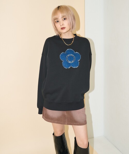 マリークワント　フラワーモチーフ　デニムドッキング　オーバーサイズ　スウェット PUBLUX（パブリュクス）の「MARY QUANT × PUBLUX/マリークワント