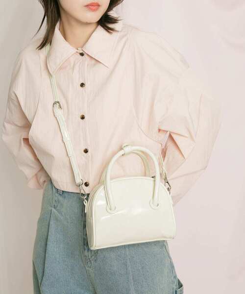 KBF（ケイビーエフ）の「ボーリングボストンBAG（ボストンバッグ・レディース・ブラック/アイボリー/ブルー・ONE）」の4枚目の写真