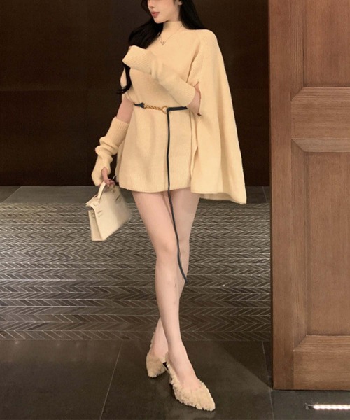 Jasmine Grandiflorum（ジャスミングランディフローラム）の「【Jasmine】タートルネックニットケープ変形プルオーバー（ポンチョ・レディース・ブラック/グレイッシュベージュ/ホワイト・FREE）」の6枚目の写真