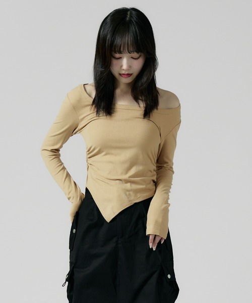 Chick（チック）の「Round Neck Side Gathered Cut and Sewn / ラウンドネック サイドギャザーカットソー（Tシャツ/カットソー・レディース・ホワイト/ブラック/ベージュ・FREE）」の16枚目の写真