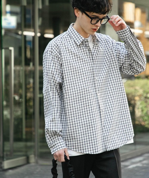 SENSE OF PLACE by URBAN RESEARCH（センスオブプレイスバイアーバンリサーチ）の「『ユニセックス』グラフチェックルーズシャツ（シャツ/ブラウス・メンズ・ベージュ/ホワイト/アイボリー・MEDIUM/LARGE）」の2枚目の写真