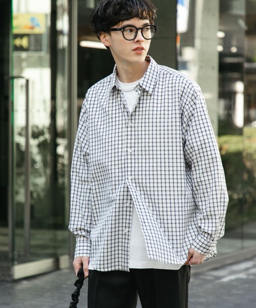 SENSE OF PLACE by URBAN RESEARCH（センスオブプレイスバイアーバンリサーチ）の「『ユニセックス』グラフチェックルーズシャツ（シャツ/ブラウス・メンズ・ベージュ/ホワイト/アイボリー・MEDIUM/LARGE）」の4枚目の写真