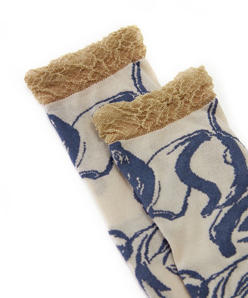 JNBY(ジェーエヌビーワイ)の「Tulip-jacquard Glitter Socks / チューリップソックス(ソックス/靴下・レディース・ベージュ・ONE SIZE)」の3枚目の写真
