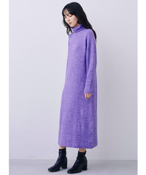 IEDIT（イディット）の「ＩＥＤＩＴ　ジュエルカラーでパッと華やぐハイネックニットワンピース（ワンピース・レディース・レッド/パープル/エメラルド・M/L/3L/LL/S）」の3枚目の写真