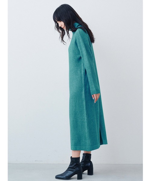 IEDIT（イディット）の「ＩＥＤＩＴ　ジュエルカラーでパッと華やぐハイネックニットワンピース（ワンピース・レディース・レッド/パープル/エメラルド・M/L/3L/LL/S）」の5枚目の写真