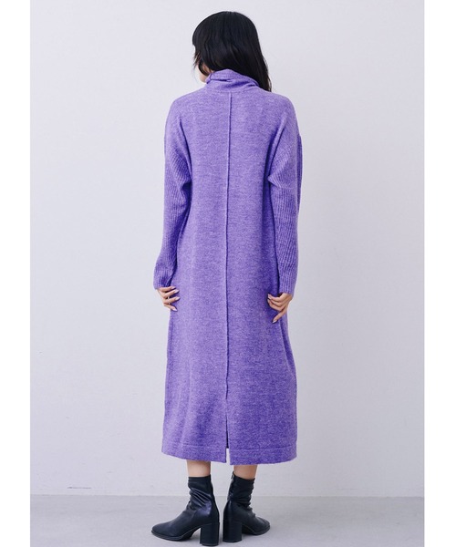IEDIT（イディット）の「ＩＥＤＩＴ　ジュエルカラーでパッと華やぐハイネックニットワンピース（ワンピース・レディース・レッド/パープル/エメラルド・M/L/3L/LL/S）」の8枚目の写真