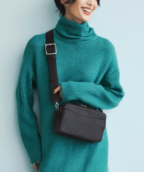 IEDIT（イディット）の「ＩＥＤＩＴ　ジュエルカラーでパッと華やぐハイネックニットワンピース（ワンピース・レディース・レッド/パープル/エメラルド・M/L/3L/LL/S）」の18枚目の写真