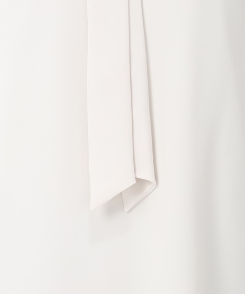 MISCH MASCH（ミッシュマッシュ）の「2025春夏新作 パールバー付きタイブラウス（シャツ/ブラウス・レディース・ブルー/ホワイト/ベージュ/ネイビー・ﾌﾘ-）」の12枚目の写真