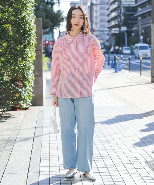 somari imagination（ソマリ イマジネーション）の「『ギャザーモチーフストライプシャツ』（シャツ/ブラウス・レディース・ブルー/ピンク・2/1）」の4枚目の写真