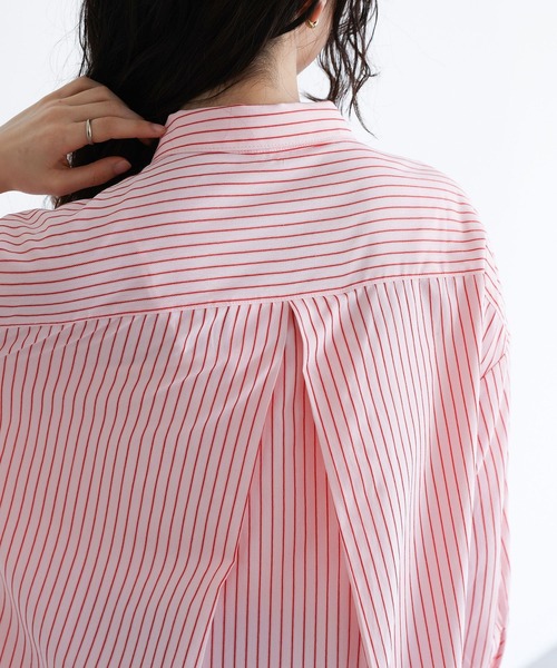 somari imagination（ソマリ イマジネーション）の「『ギャザーモチーフストライプシャツ』（シャツ/ブラウス・レディース・ブルー/ピンク・2/1）」の10枚目の写真